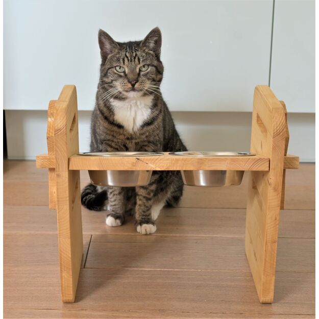 Rankų darbo natūralaus medžio stovas su dviem metaliniais dubenėliais (0,45 l), spalva - terra 2